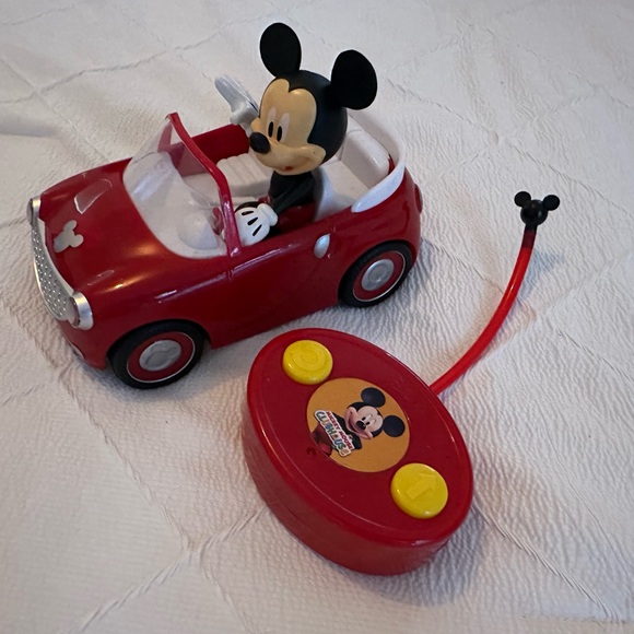 Mickey mouse clubhouse remote control car - Picture 2 of 5